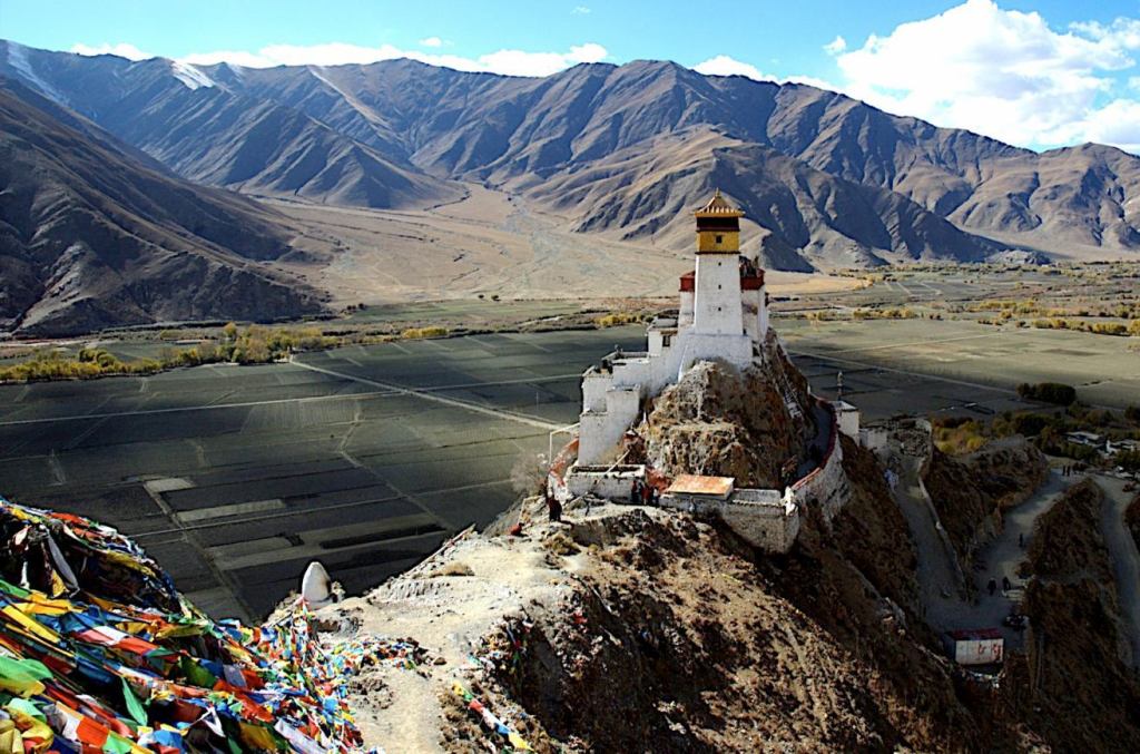 Eastern Tibet: valleys beyond the usual route